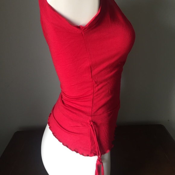 Eckored red top Size state small but fits more like a small/medium - Picture 5 of 6